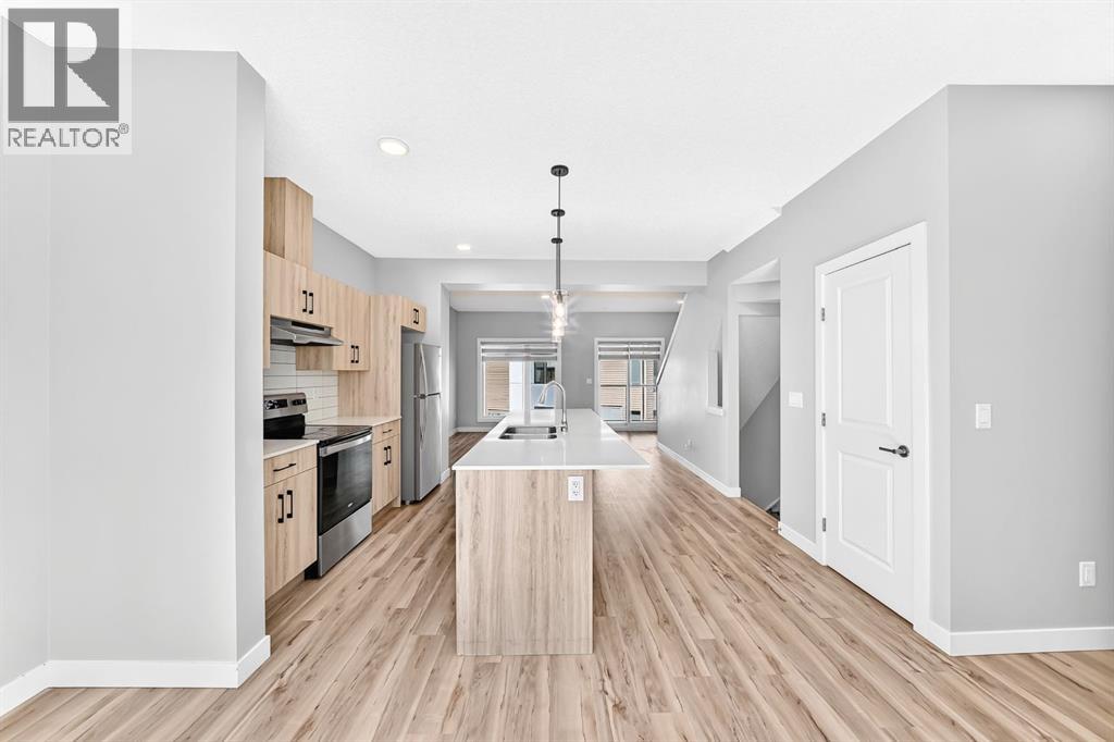 11910 35 Avenue SW - 16