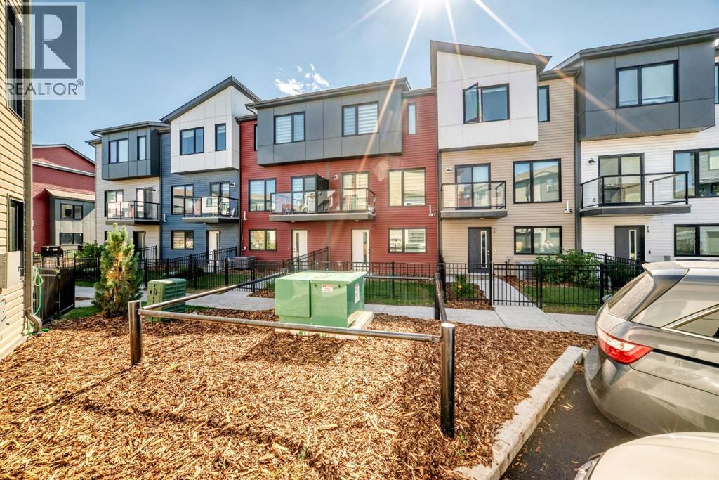 11910 35 Avenue SW - 3