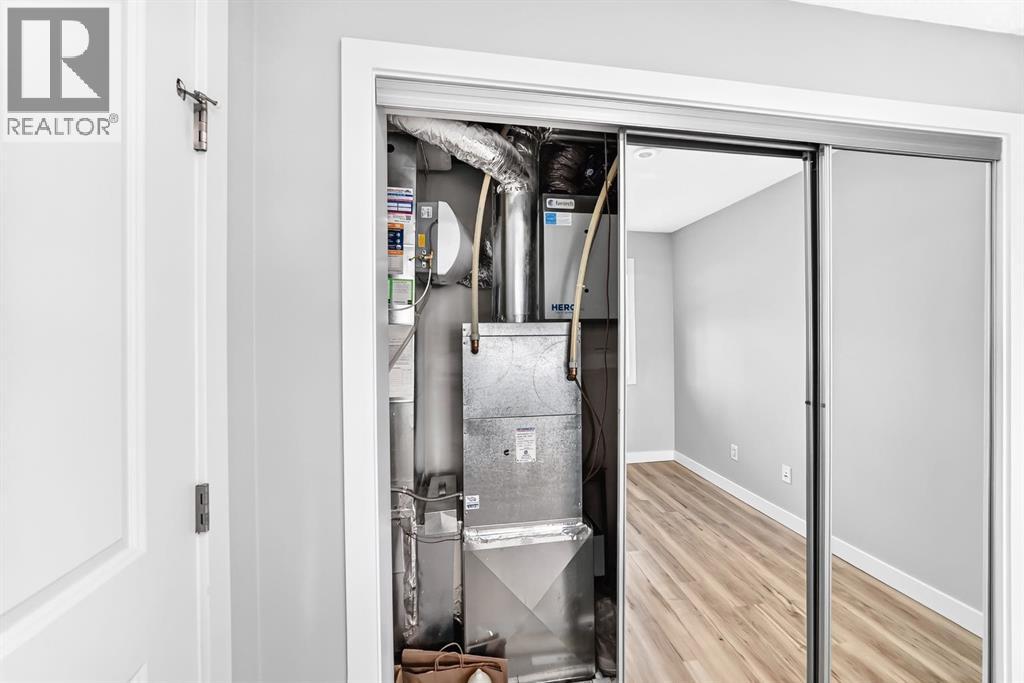 11910 35 Avenue SW - Image 39