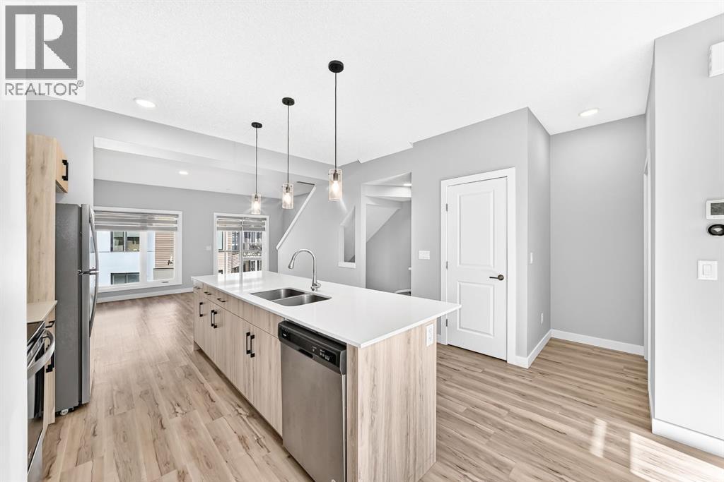 11910 35 Avenue SW - 8