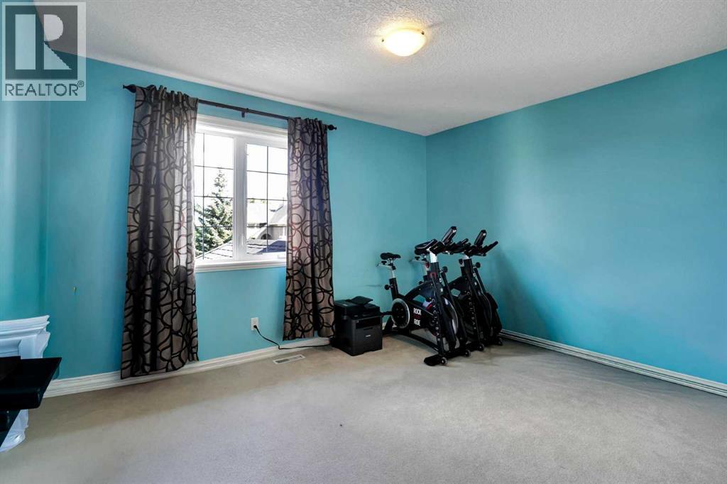 43 Strathlea Place SW - 25