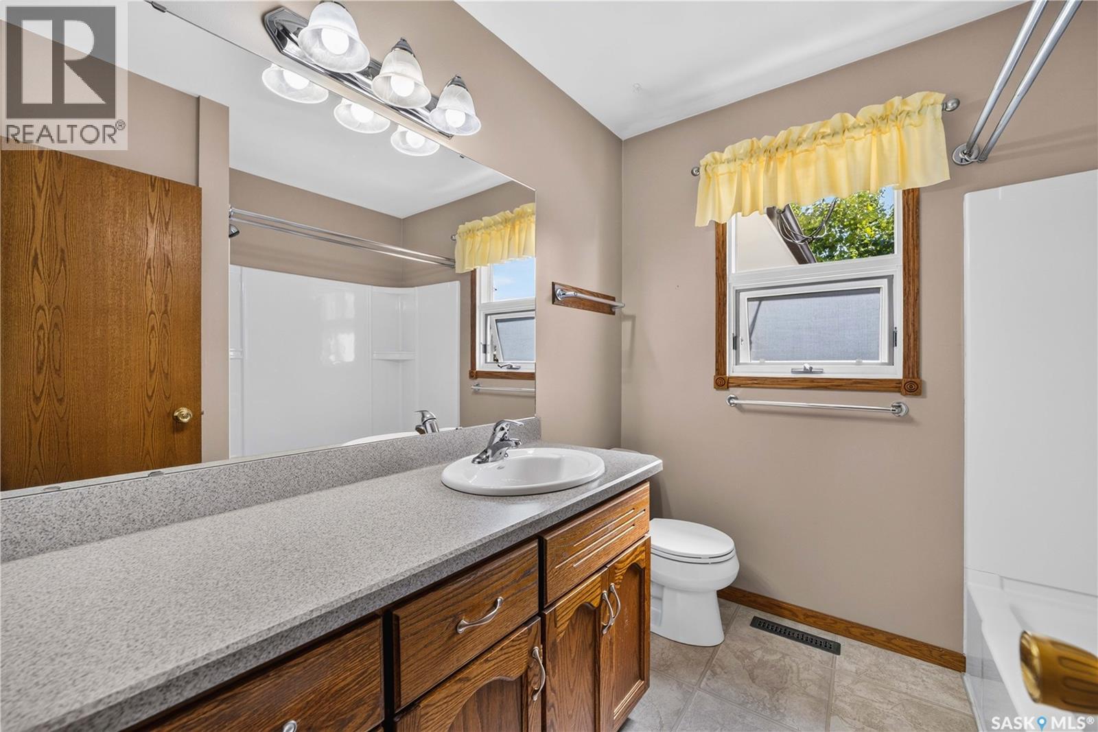 27 Ellison CRESCENT - 15