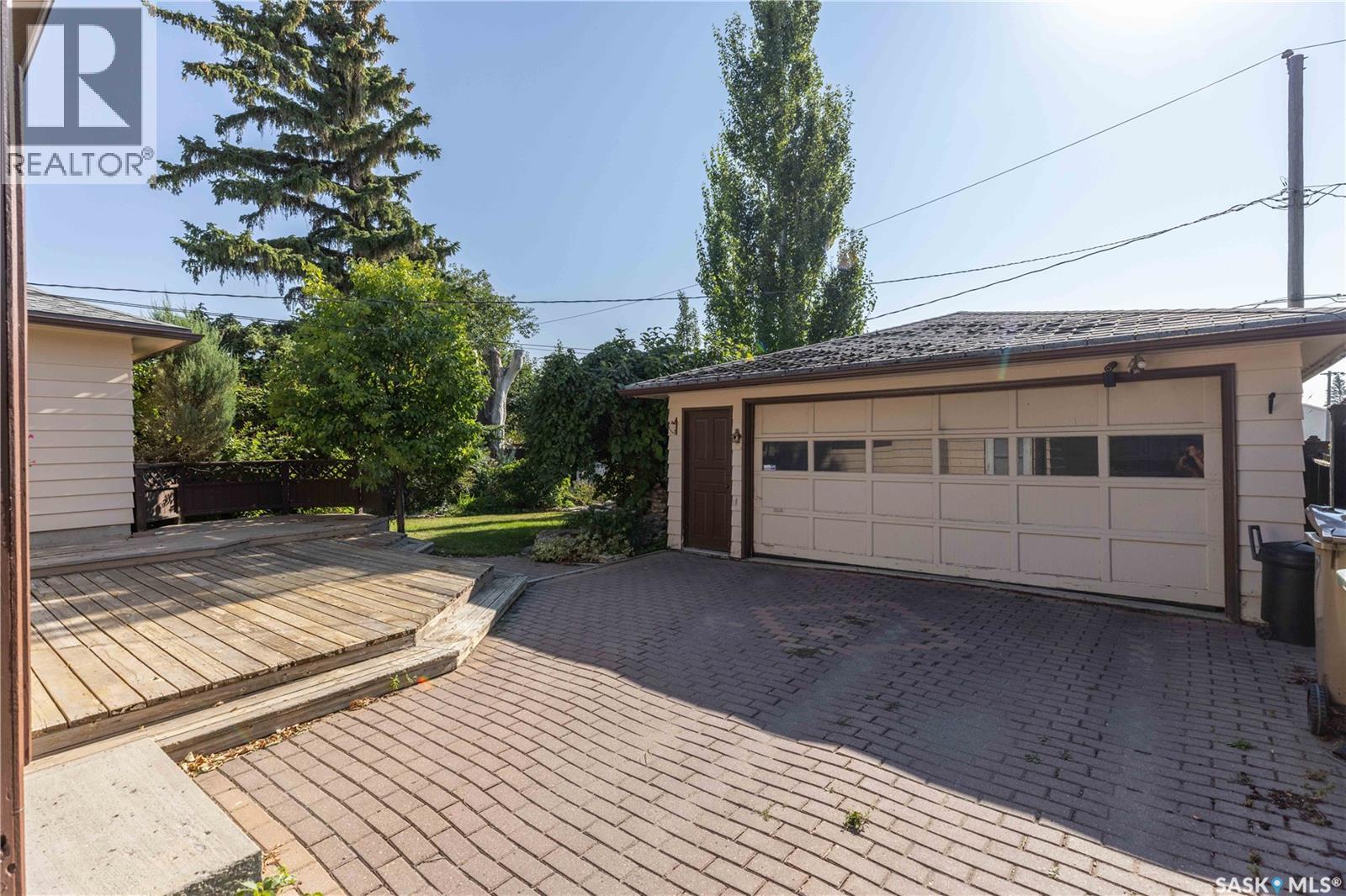 27 Ellison CRESCENT - 36