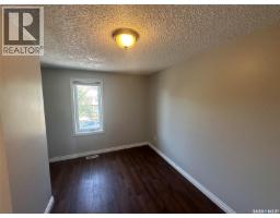 Loft - 821 6th Avenue Nw, Moose Jaw, SK S6H4A2 Photo 9