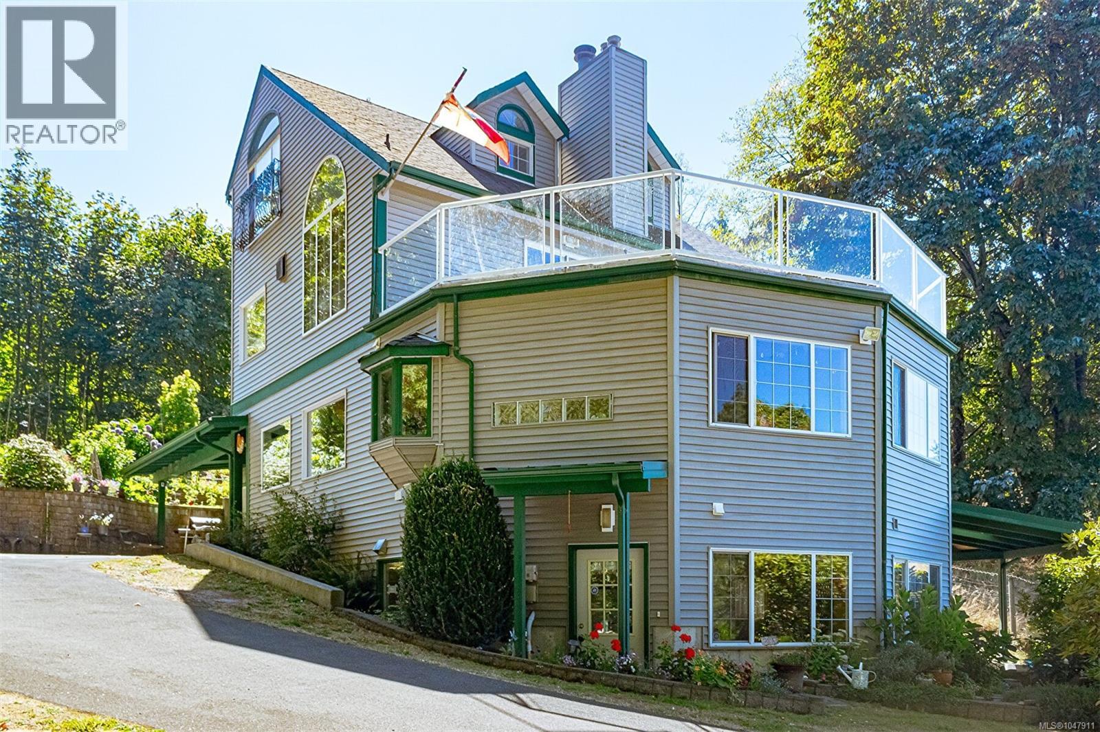 7815 Lantzville Rd - 22