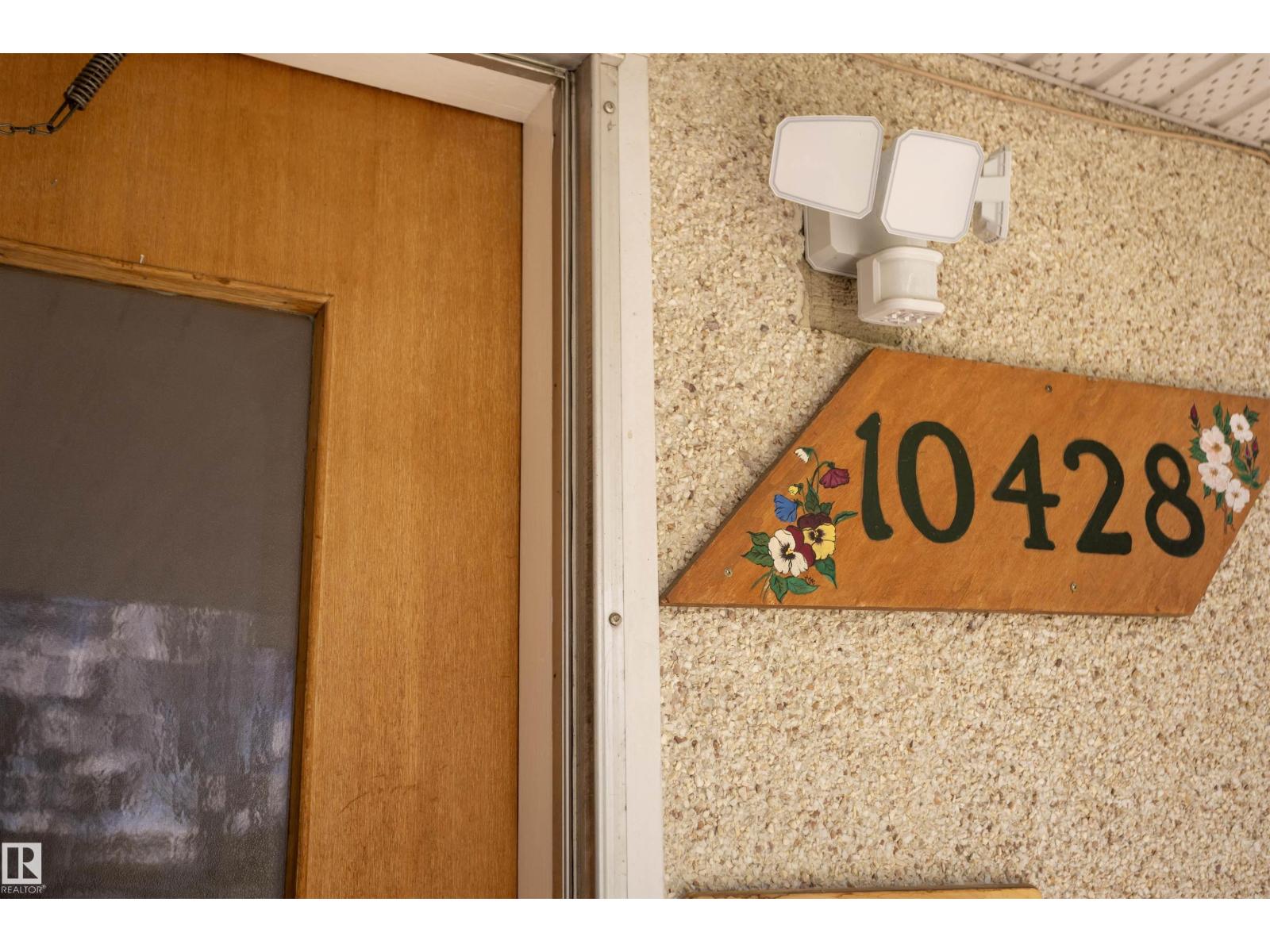 10428 68 AV NW - 6