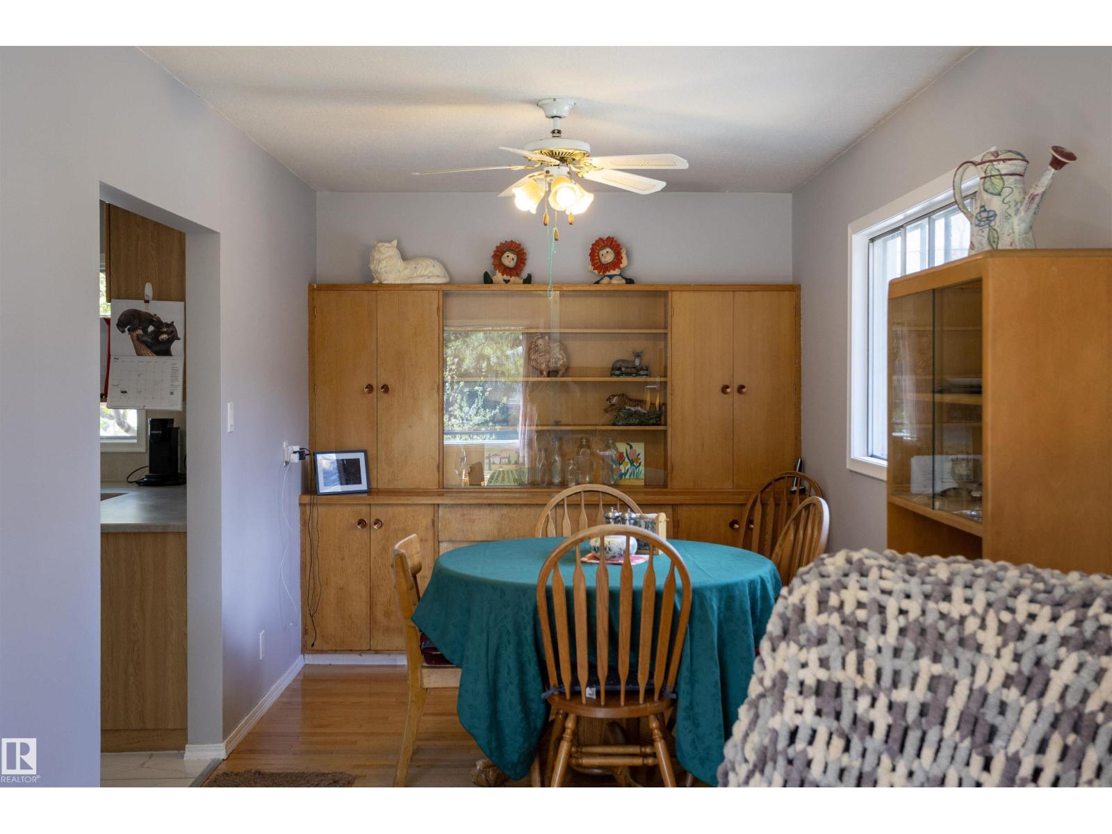 10428 68 AV NW - 9