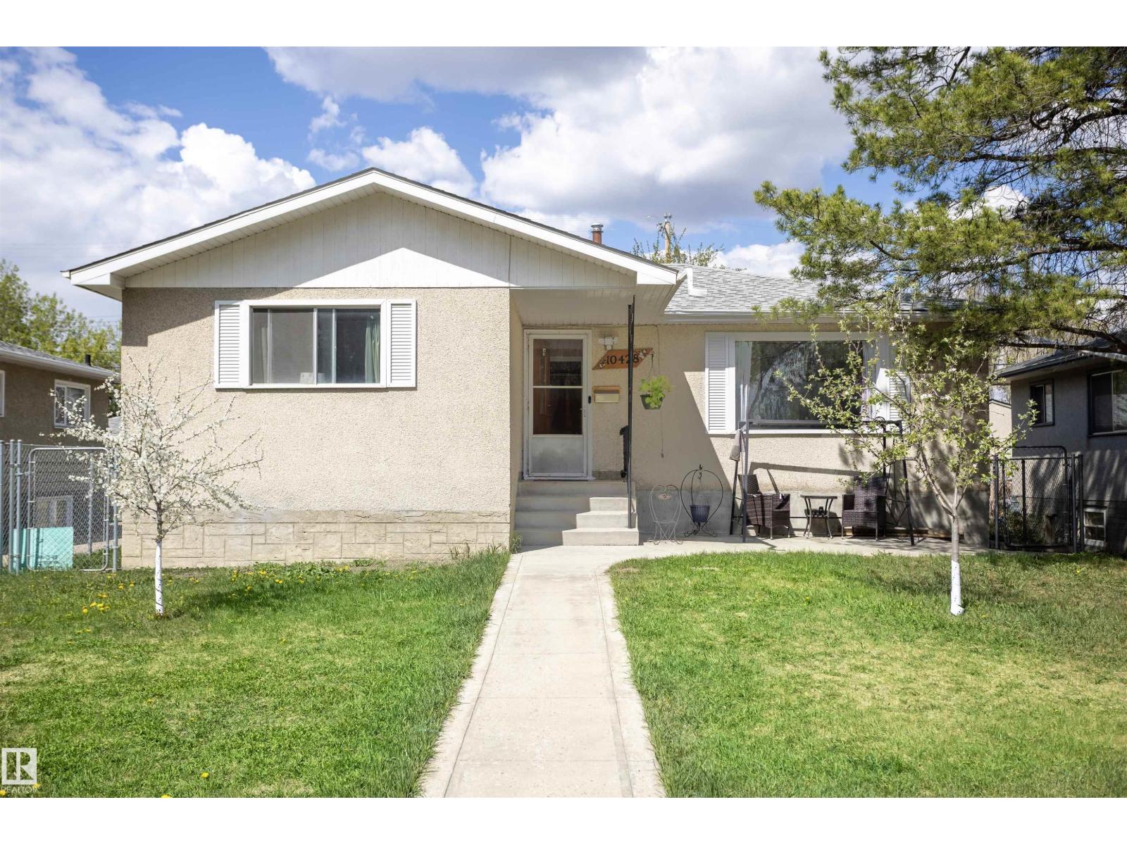 10428 68 AV NW - 50