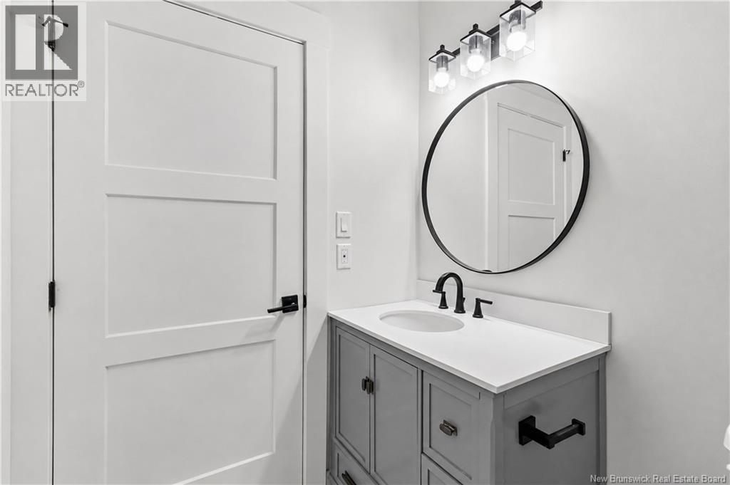 11 Riverside Drive - Image 24