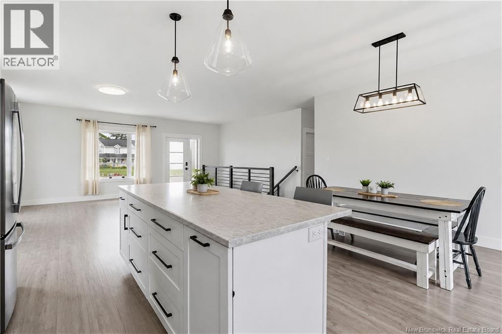 11 Riverside Drive - Image 15
