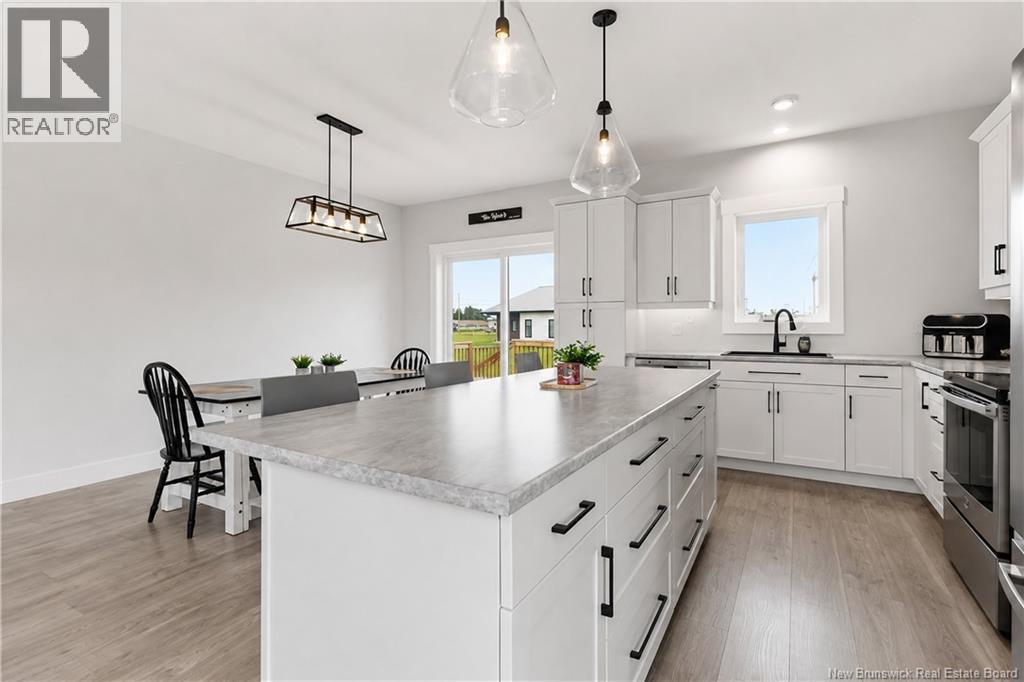 11 Riverside Drive - Image 18
