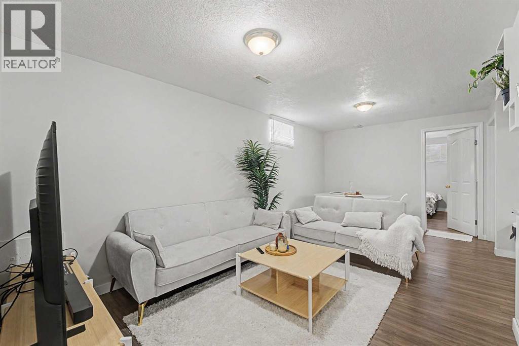 5615 temple Drive NE - 25