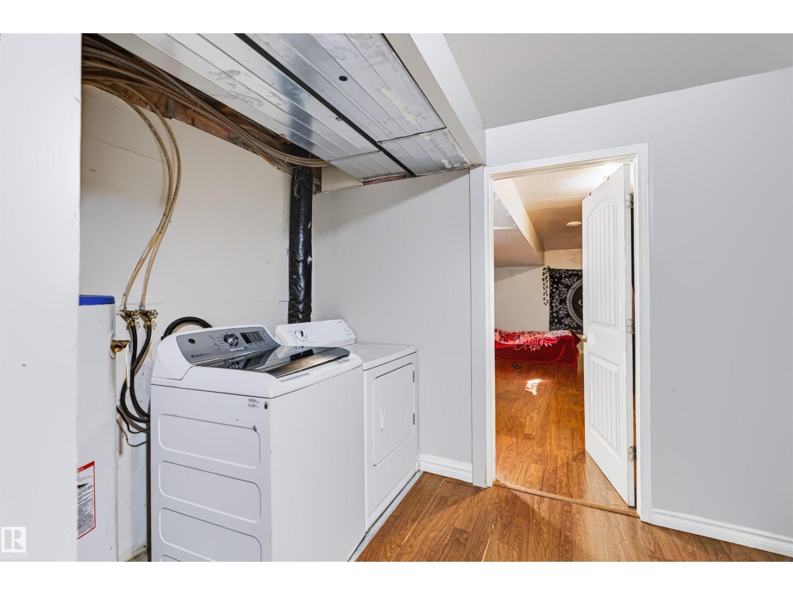 13028 34 ST NW - 21
