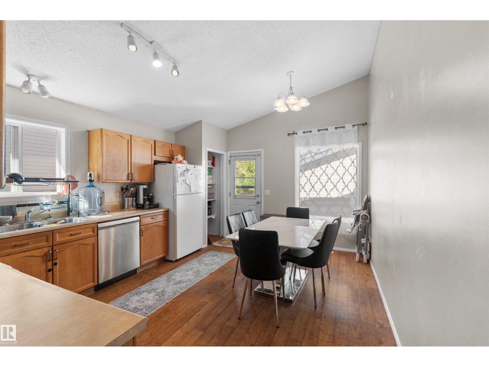 13028 34 ST NW - 7
