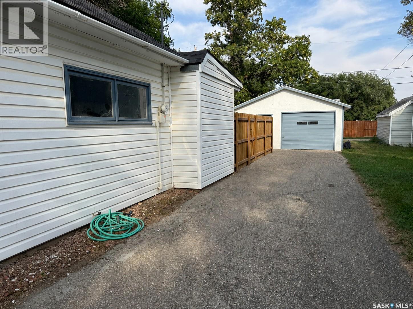 415 McTavish STREET - Image 33
