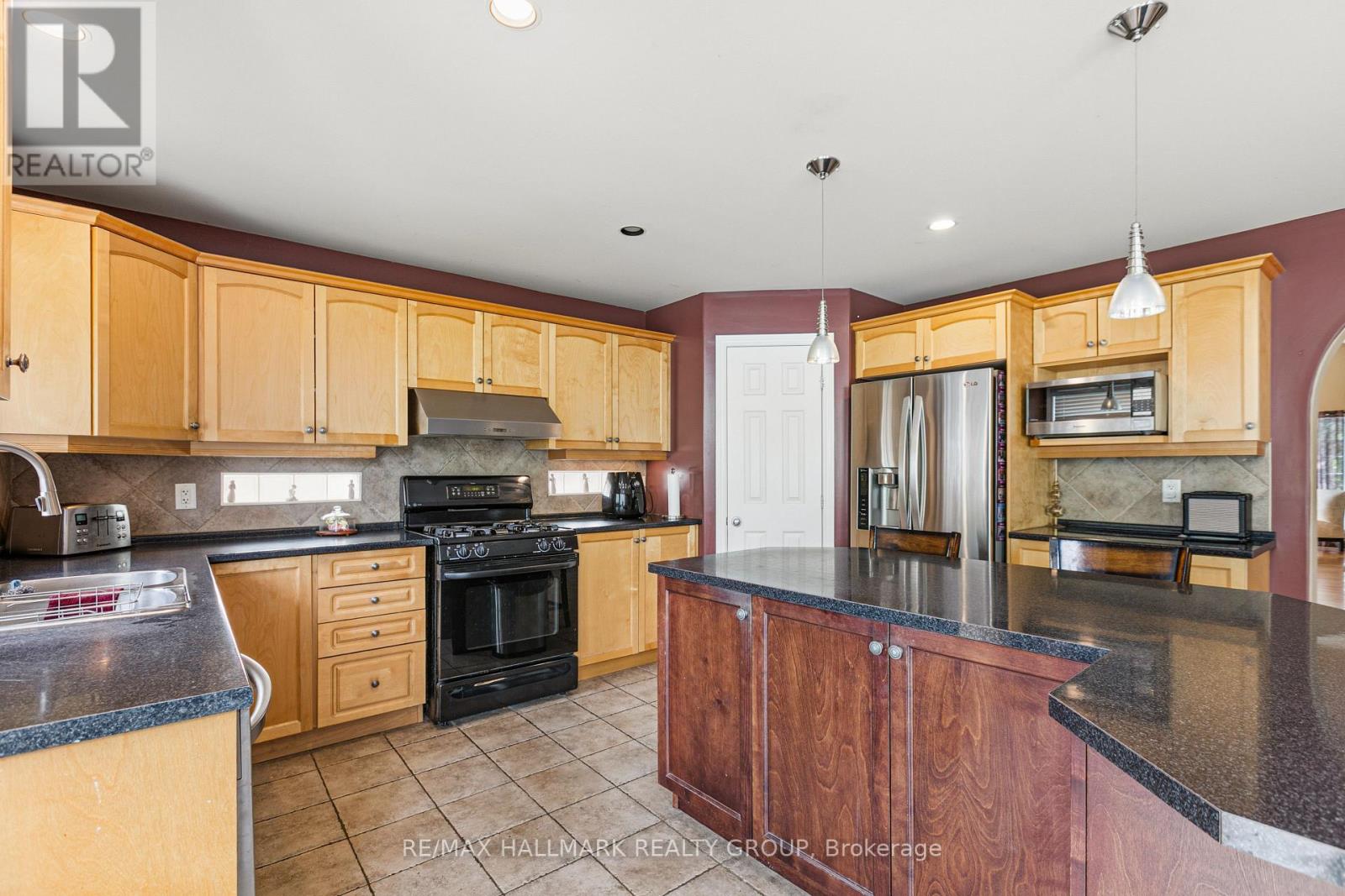 9 BLACKSHIRE CIRCLE - 19