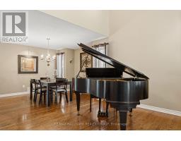 9 Blackshire Circle, Ottawa, ON K2J5L8 Photo 7