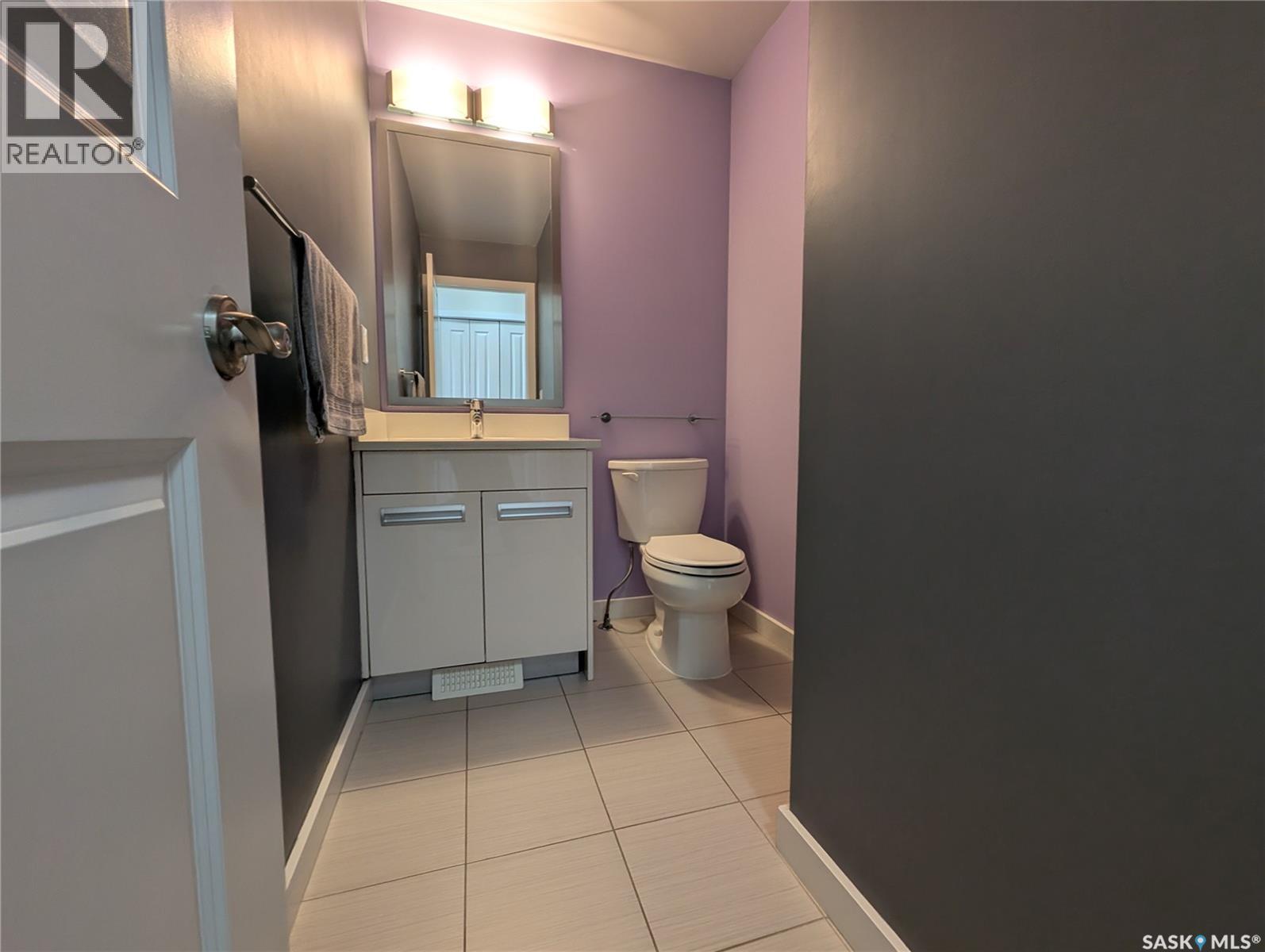 #247 245 Ashworth CRESCENT - 14