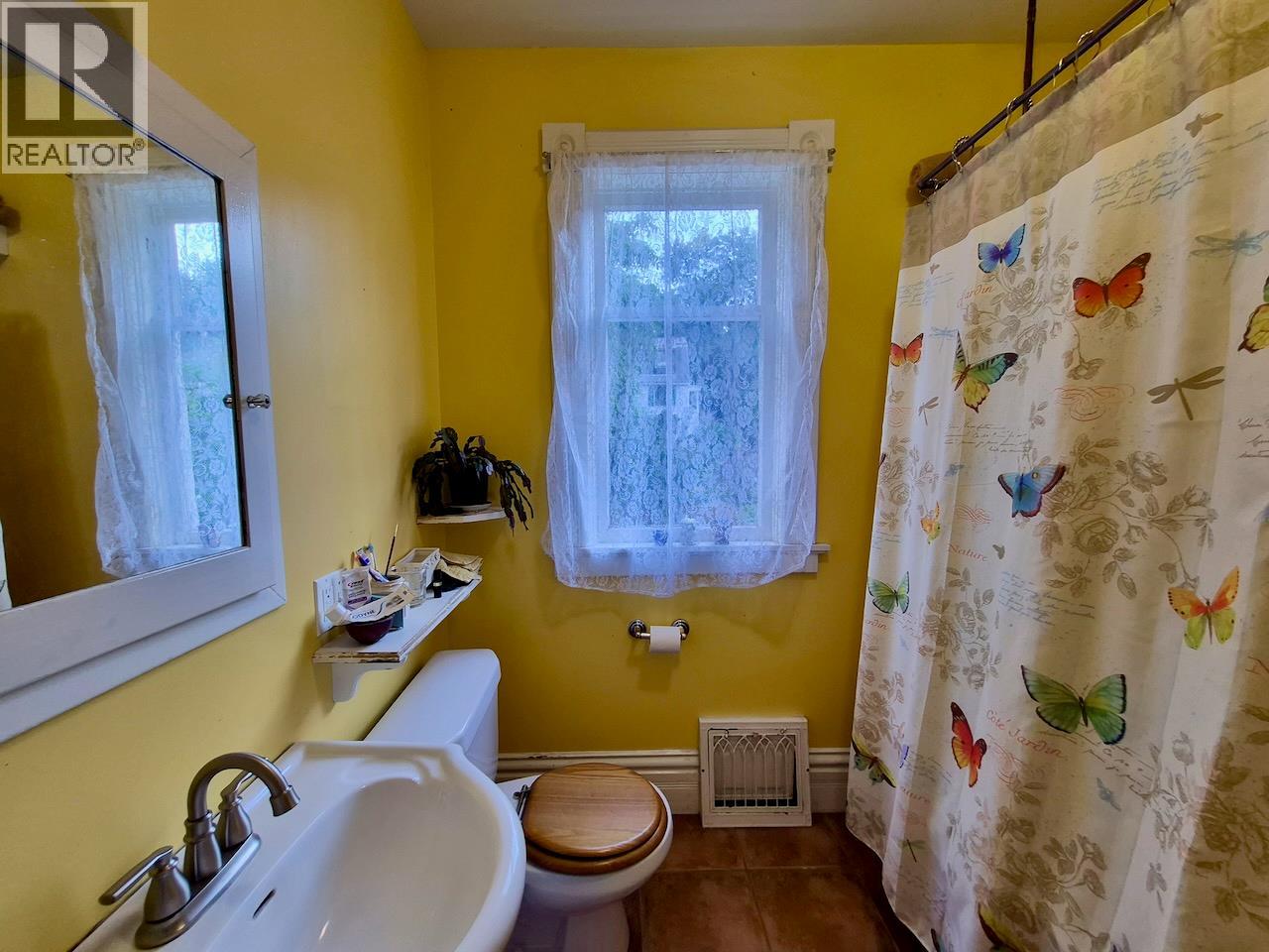 204 Chatham Street - 75
