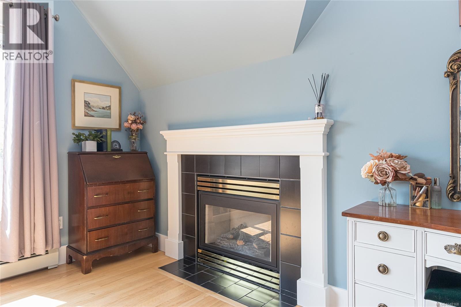 600 Judah St - 22