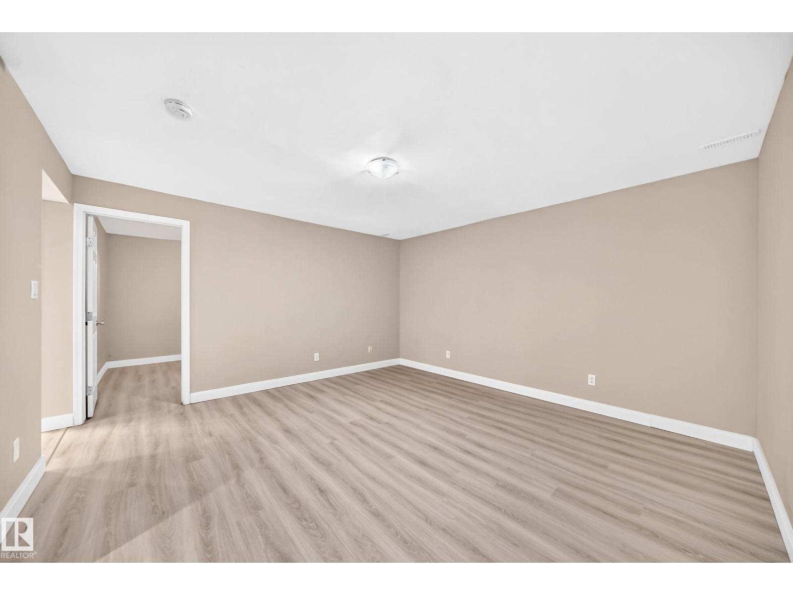 12836 88 ST NW - 29