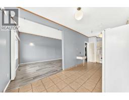 4pc Bathroom - 6329 Centre Street Nw, Calgary, AB T2K0V3 Photo 11