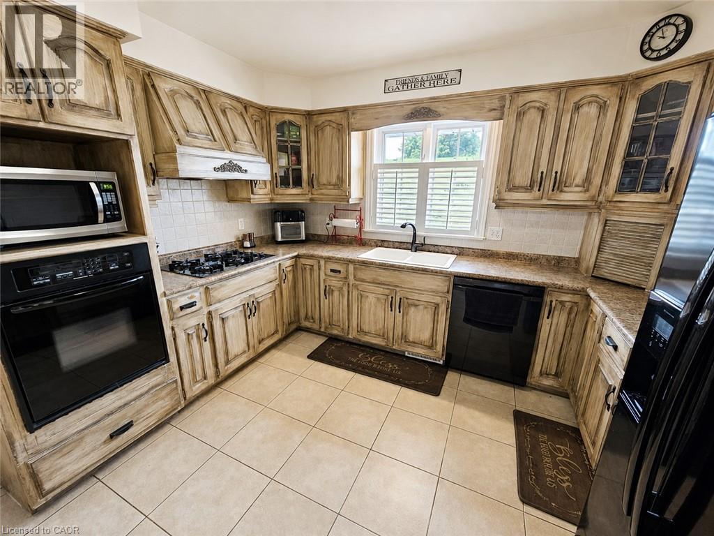 120 LYNNDALE Road - Image 10
