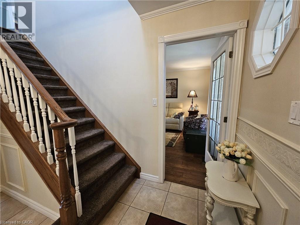 120 LYNNDALE Road - 19