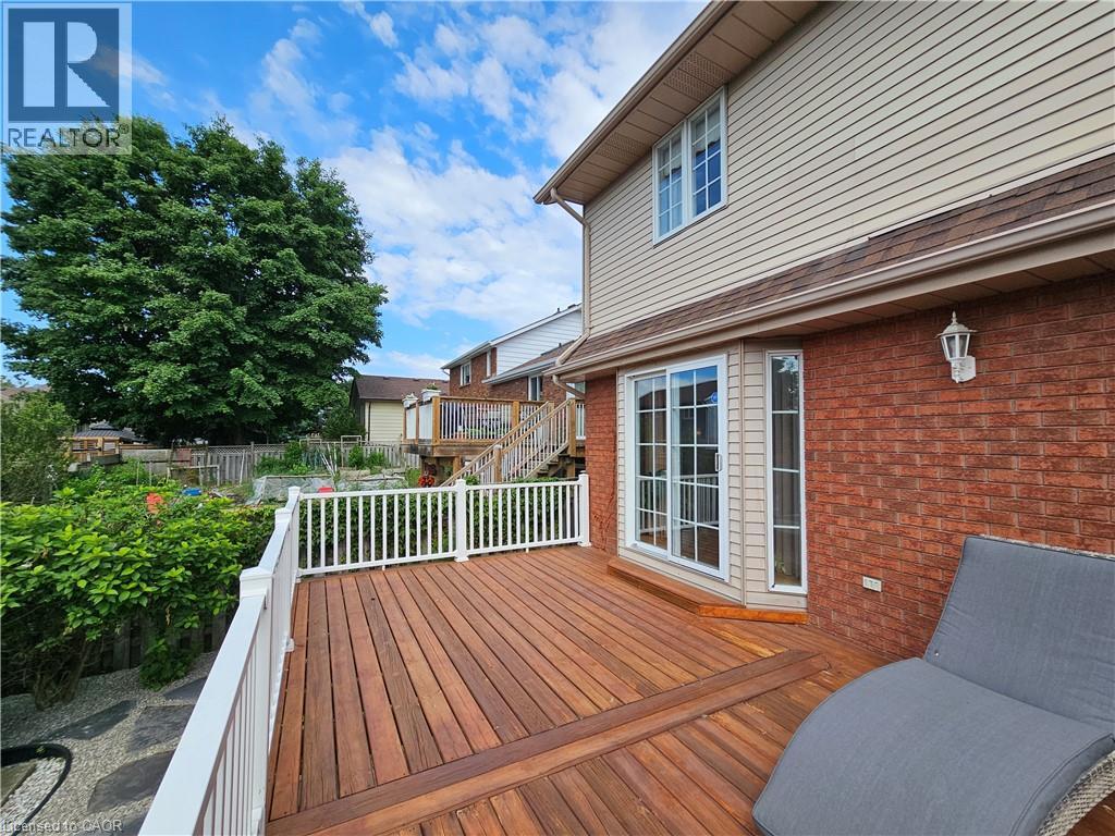 120 LYNNDALE Road - Image 36