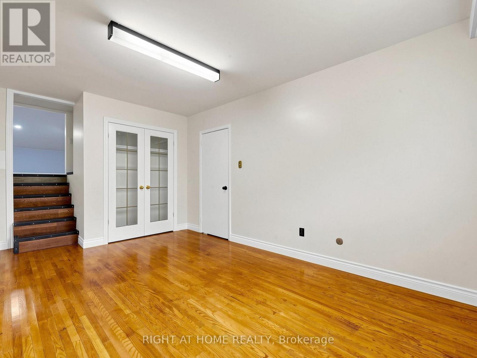 65 DARLINGSIDE DRIVE - 31