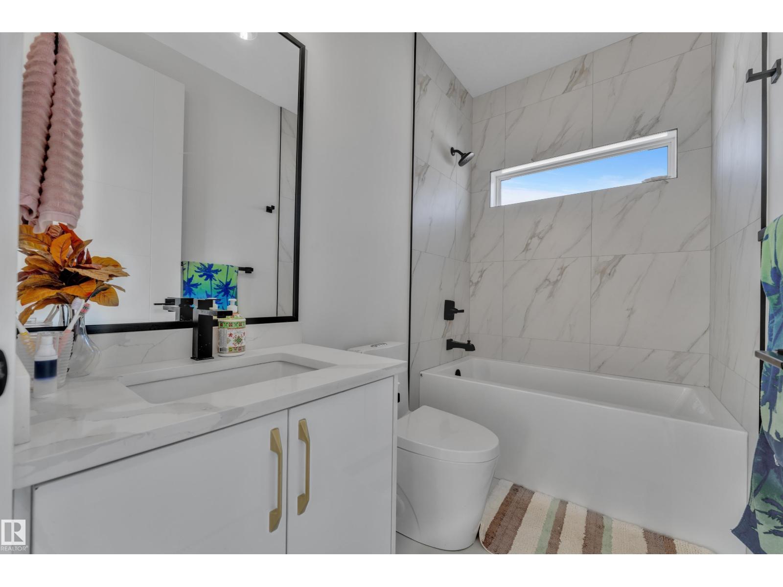 2733 62 AV - Image 38