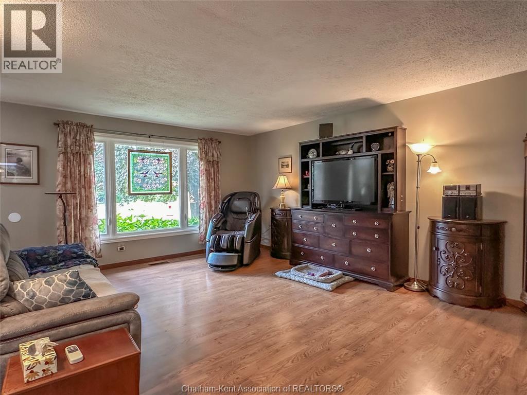 74 Teal DRIVE - Image 4