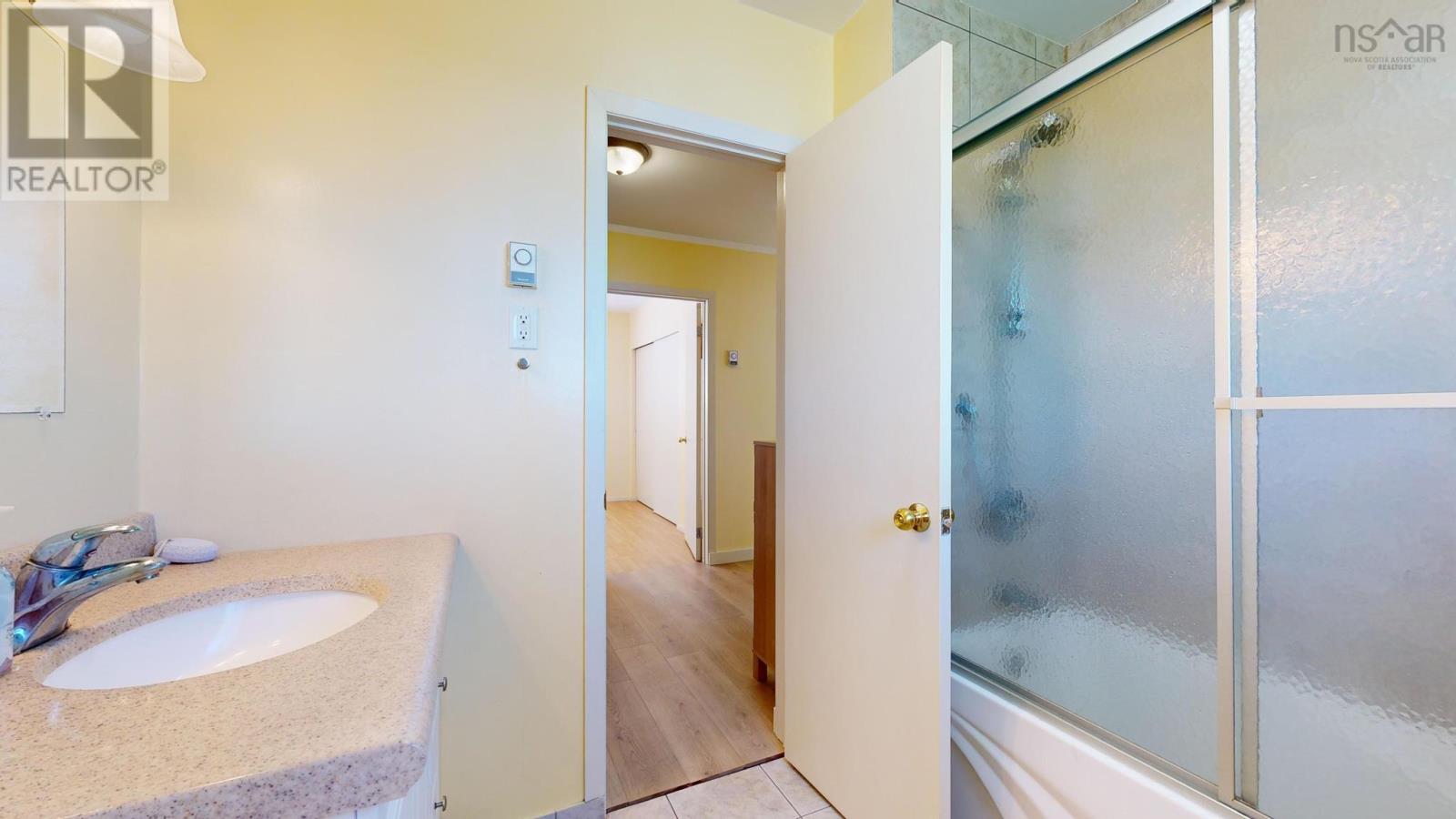 93 Sperry Road - 28