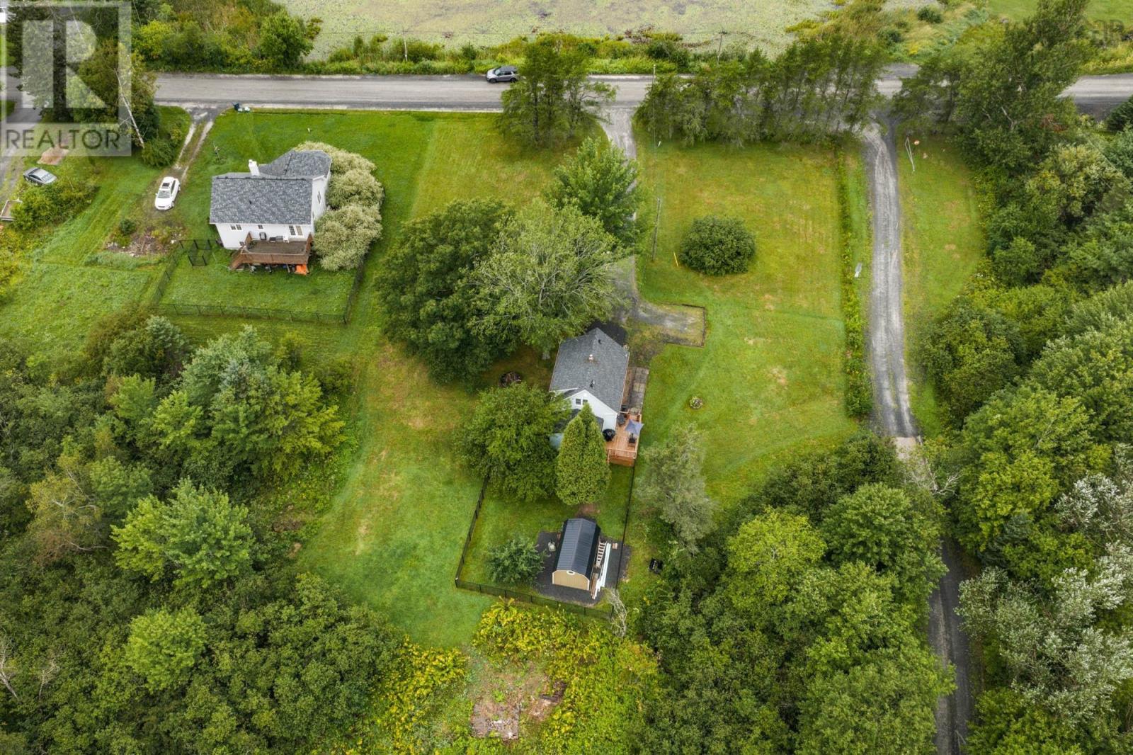 65 Green Road - 39