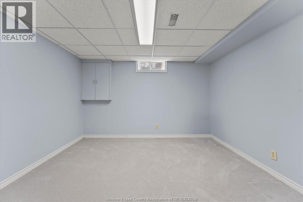 #2 2935 MCKAY AVENUE - 27