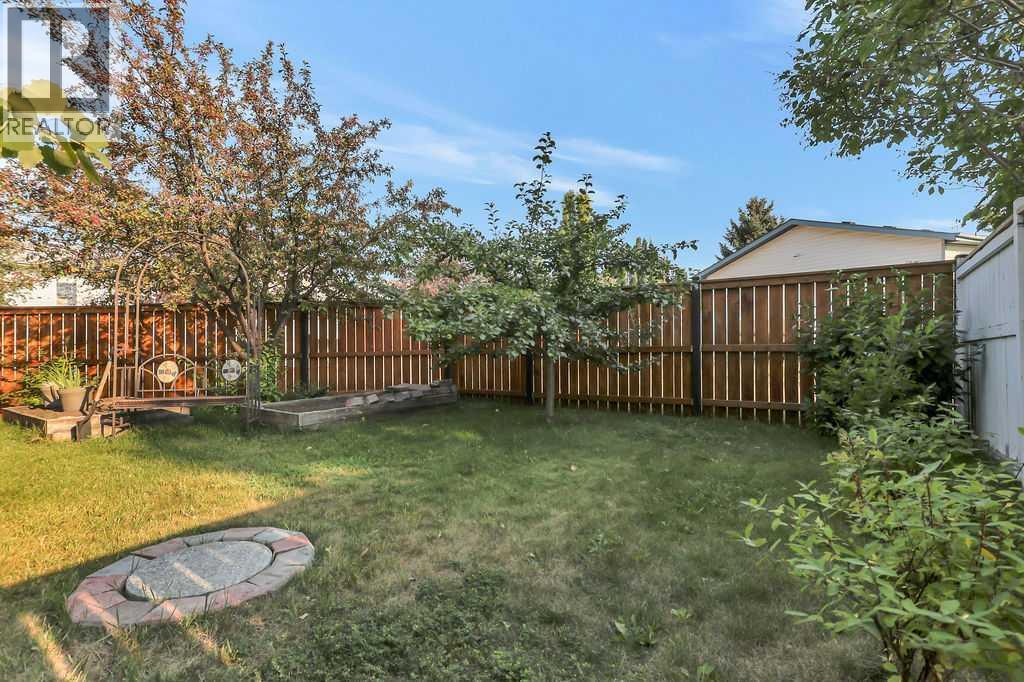 Listing photo – 115 Reinholt Avenue, Red Deer