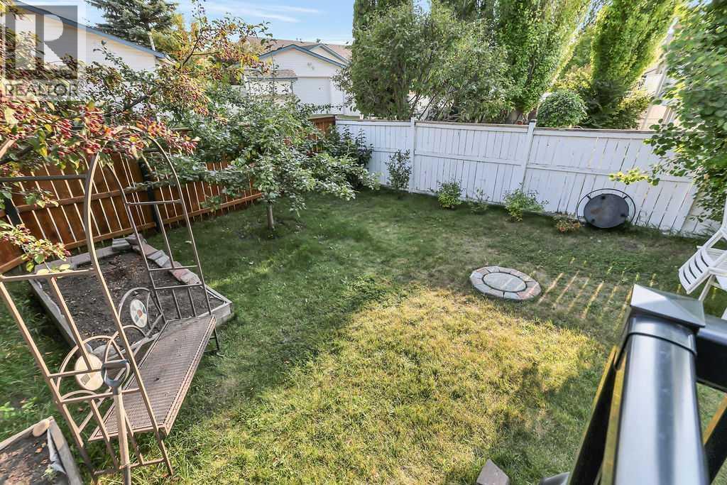 Listing photo – 115 Reinholt Avenue, Red Deer