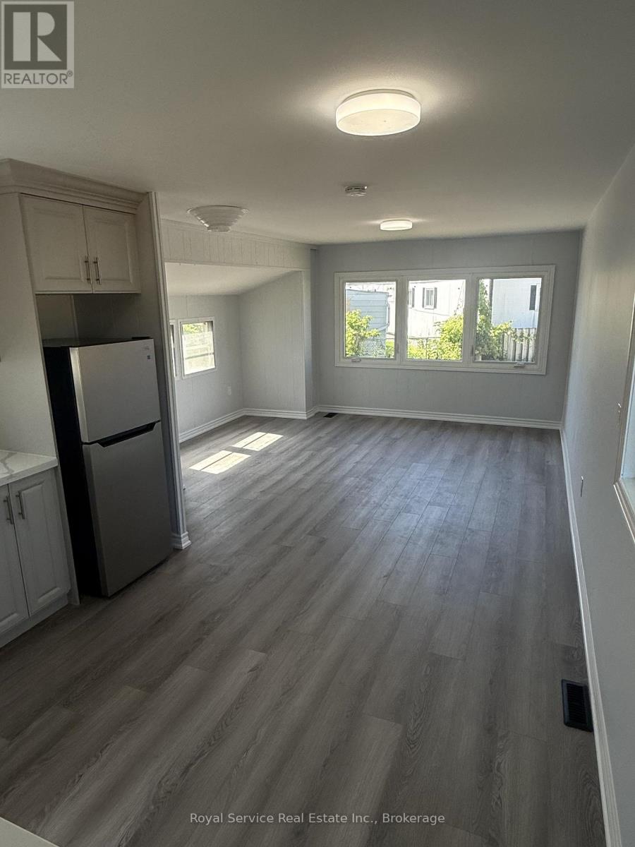 1037 Arthur Street — photo 4