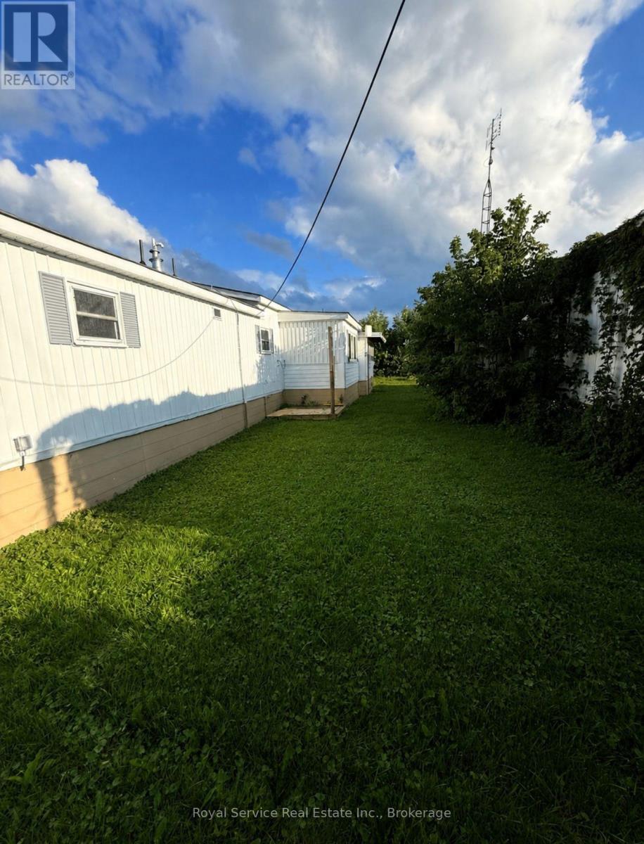 1037 Arthur Street — photo 10