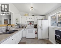Kitchen - 80 Vavasour Road, Kamloops, BC V0K2J0 Photo 6