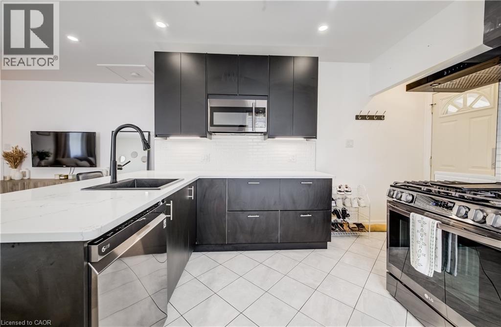 34 ST CLAIR Avenue - 11