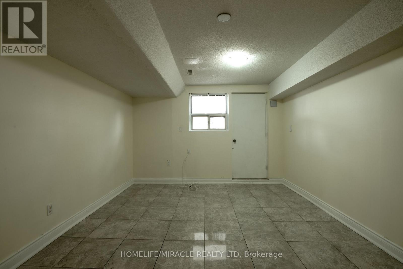 2931 ISLINGTON AVENUE - Image 33