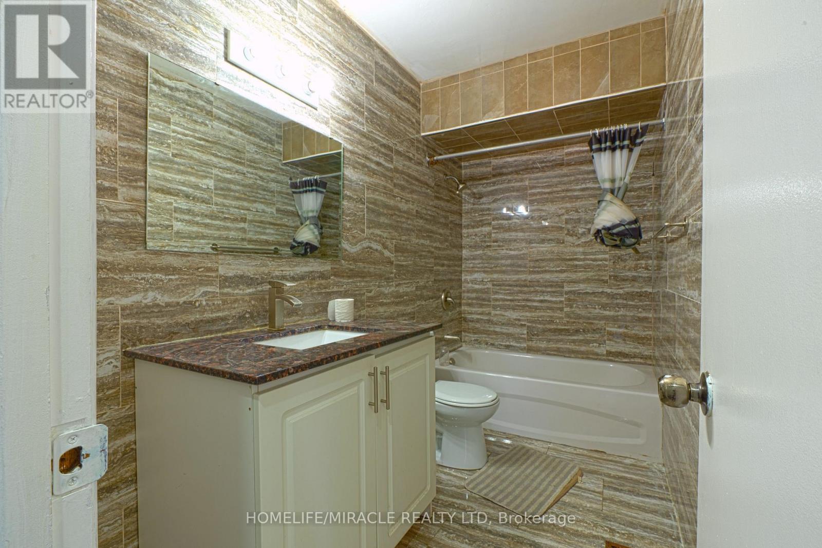 2931 ISLINGTON AVENUE - 9