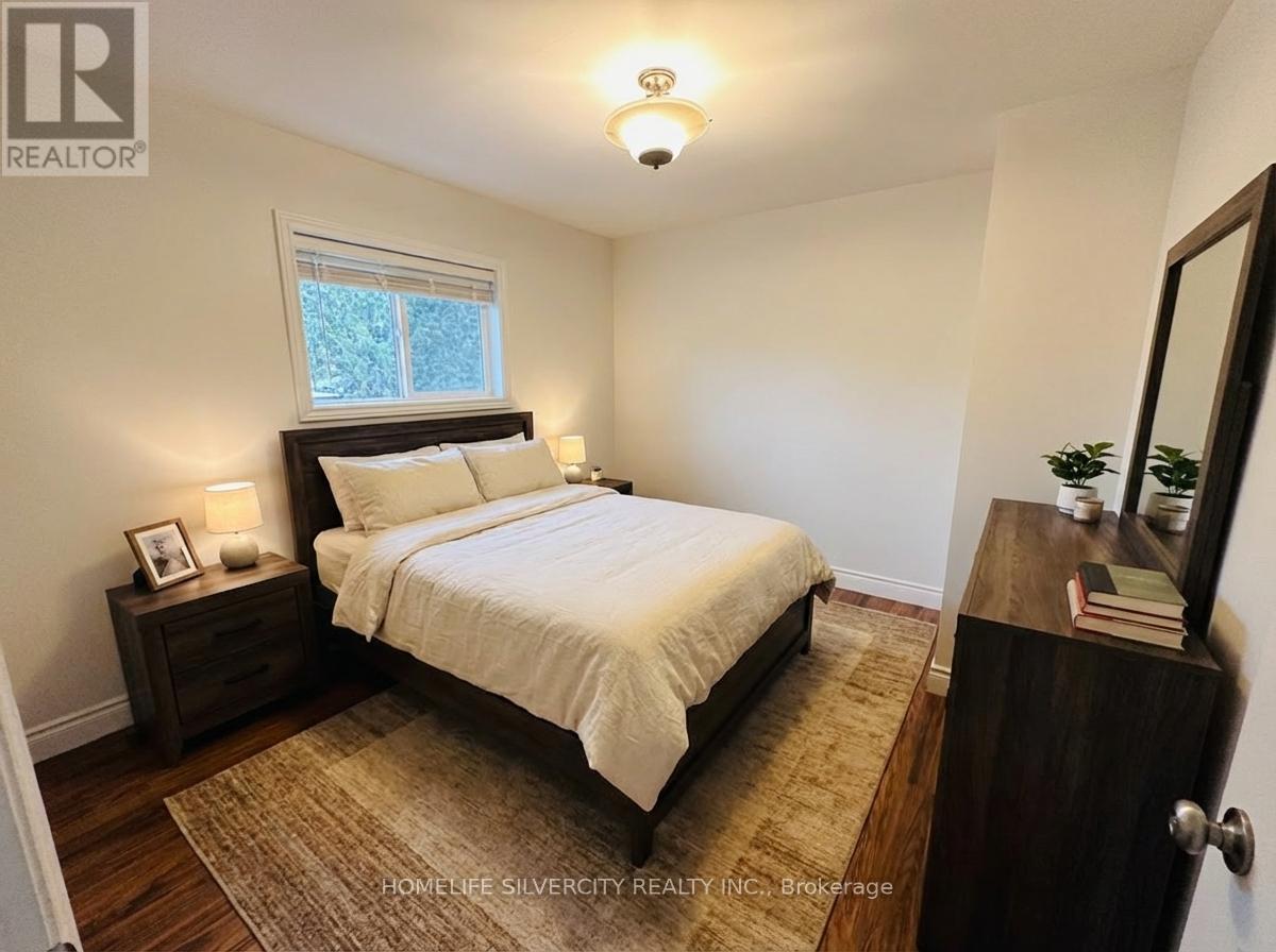 221 EMERSON AVENUE S - 18