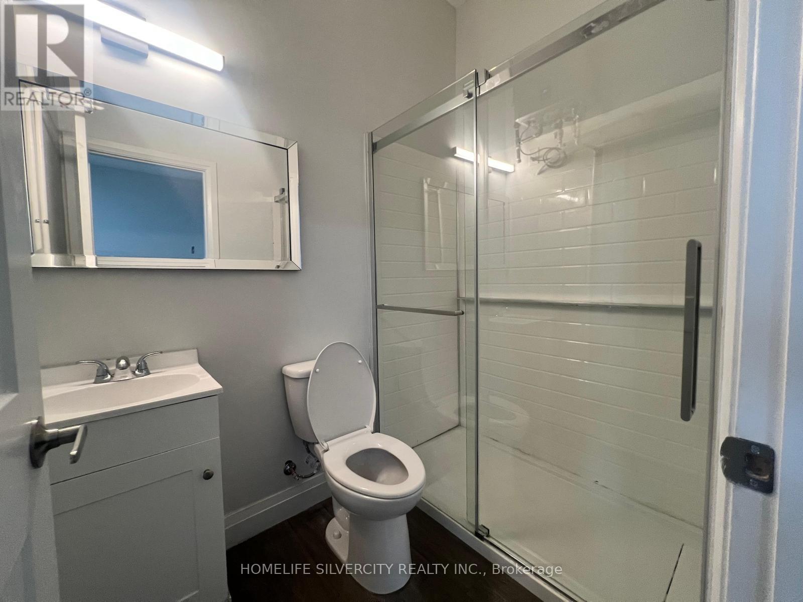221 EMERSON AVENUE S - 33
