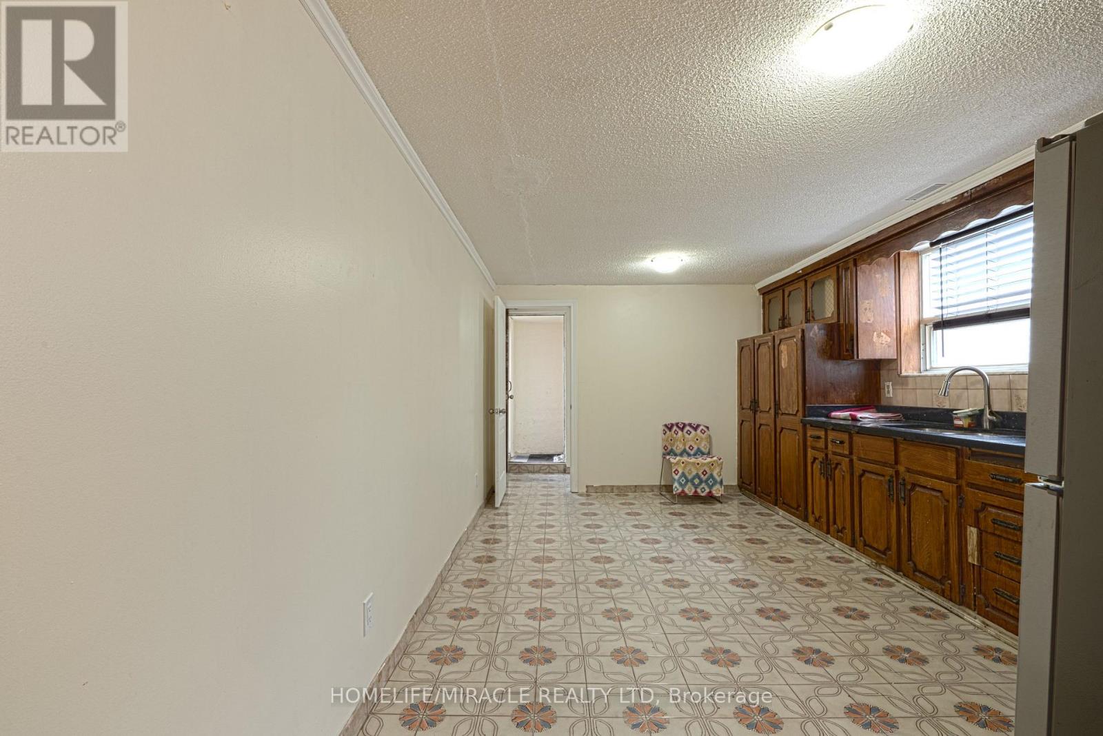 2931 ISLINGTON AVENUE - Image 25