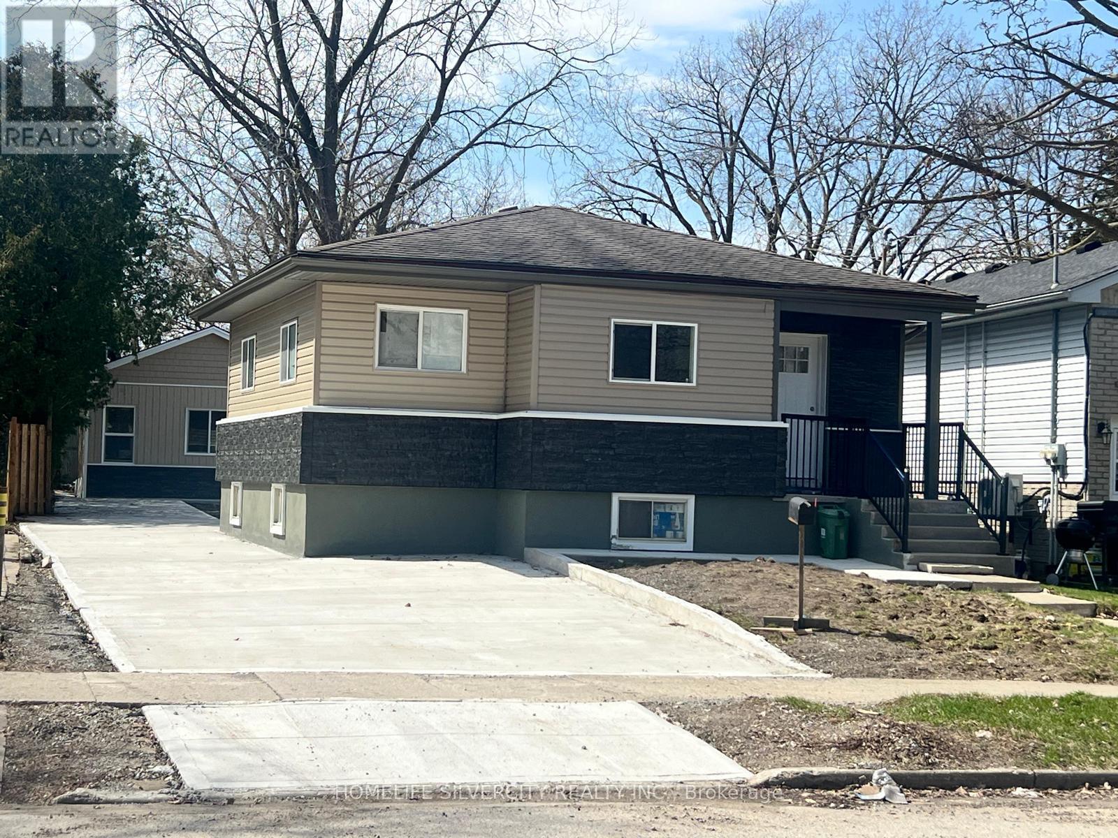 221 EMERSON AVENUE S - 50