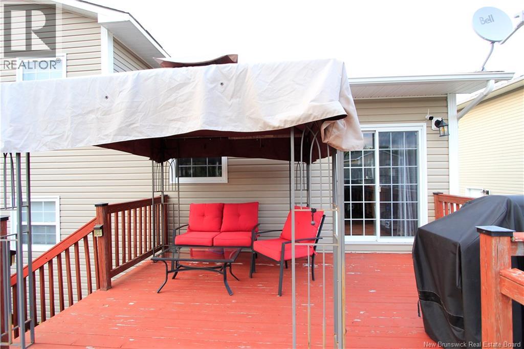 8 Hallihan Drive - 44
