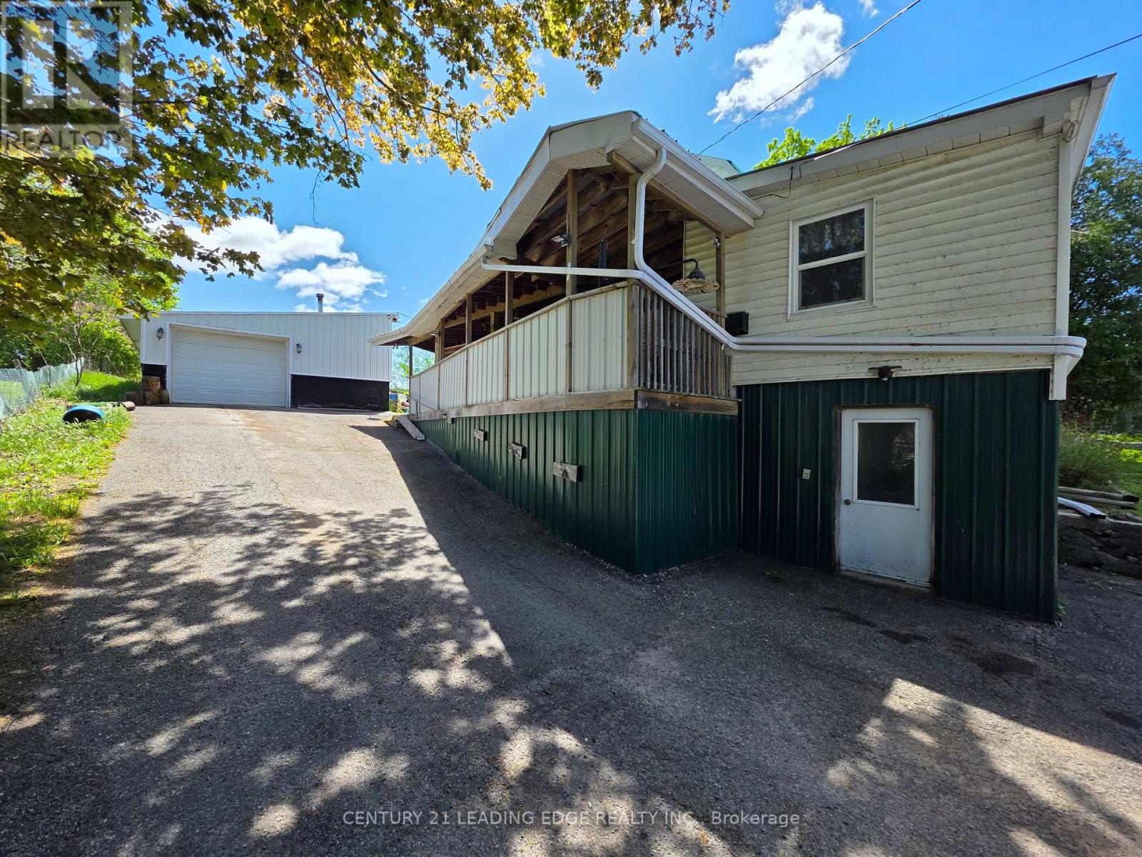 3094 LAKEFIELD ROAD - 1