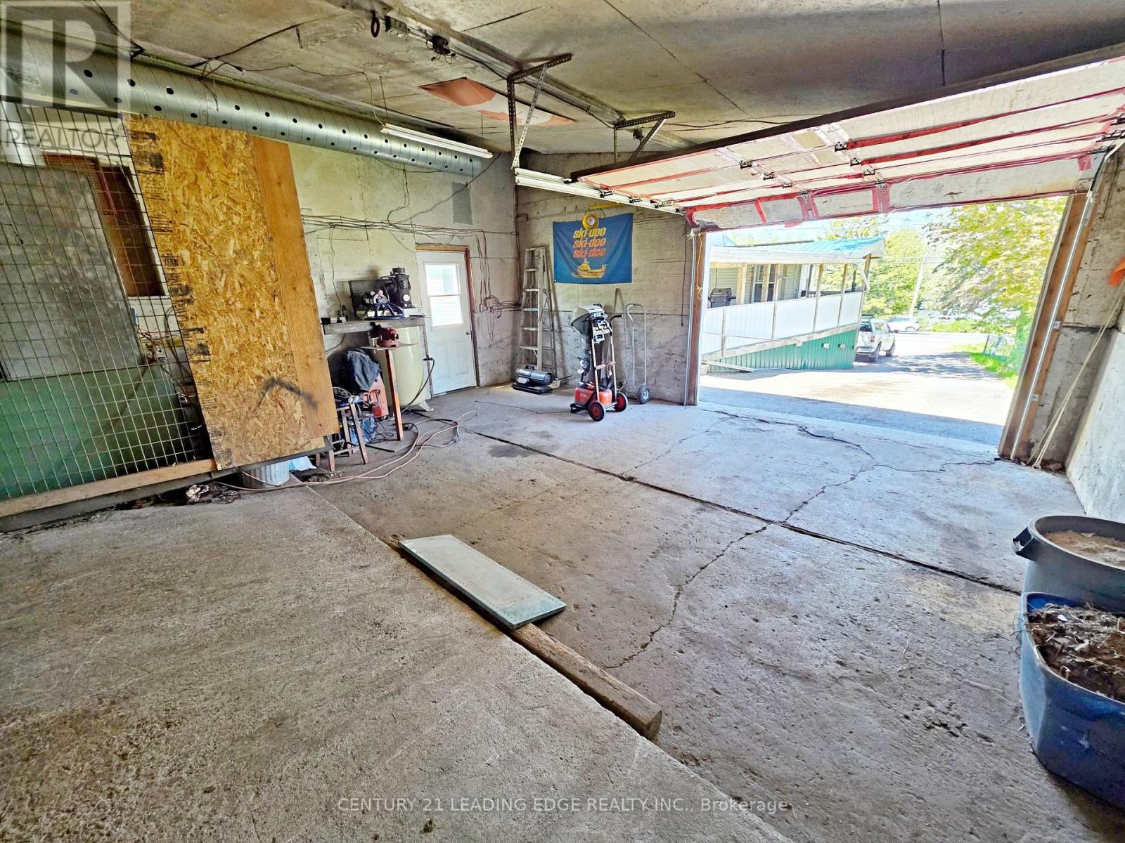 3094 LAKEFIELD ROAD - 29